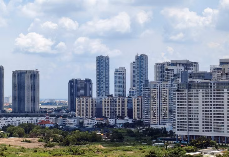 Các đợt dịch xảy ra liên tiếp và kéo dài làm đảo lộn mọi kế hoạch dự định của các công ty bất động sản. Ảnh: Ngô Bảo Tín Các đợt dịch xảy ra liên tiếp và kéo dài làm đảo lộn mọi kế hoạch dự định của các công ty bất động sản. Ảnh: Ngô Bảo Tín