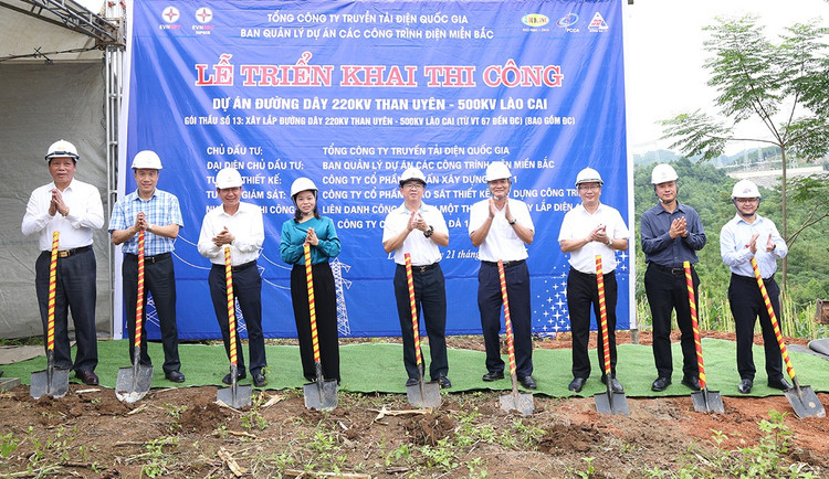 Lễ triển khai thi công Dự án Đường dây 220kV Than Uyên - 500kV Lào Cai ngày 21/8, tại Lào Cai (ảnh: NPT)