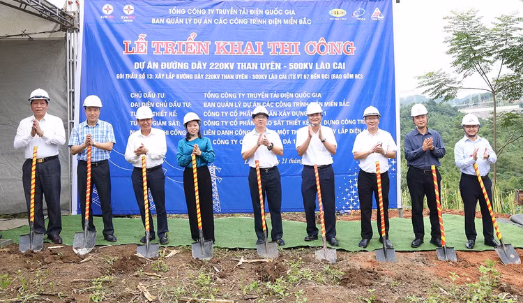 Lễ triển khai thi công Dự án Đường dây 220kV Than Uyên - 500kV Lào Cai ngày 21/8, tại Lào Cai (ảnh: NPT)