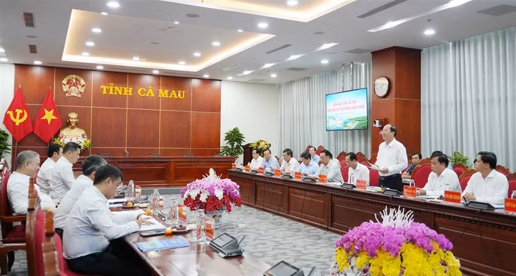 Lãnh đạo tỉnh Cà Mau làm việc với Công ty CP Tập đoàn Xuân Thiện về đề xuất đầu tư tổ hợp khu công - nông nghiệp kết hợp đô thị, du lịch, dịch vụ hậu cần cảng và năng lượng tại địa phương tổ chức ngày 03/03/2026 (ảnh: CTTCM)