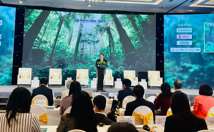 Thứ trưởng Bộ Tài chính Nguyễn Đức Tâm phát biểu tại Hội thảo Phát triển bền vững 2025 với chủ đề: "Động lực cho kỷ nguyên bền vững"