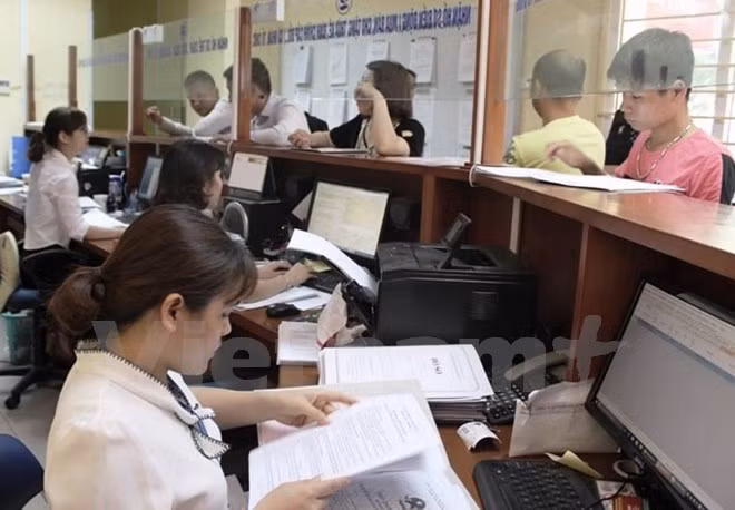 Hà Nội cấp sổ đỏ trong vòng 14 ngày. (Ảnh: CTV/Vietnam+)