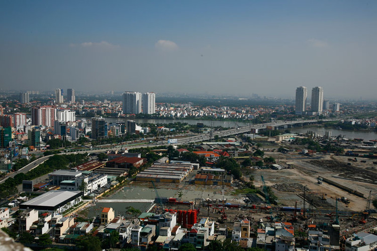 Tham nhũng, lãng phí xuất hiện nhiều trong các lĩnh vực quản lý đô thị, kết cấu hạ tầng, đầu tư xây dựng cơ bản, đấu thầu, đất đai… Ảnh: Tất Tiên