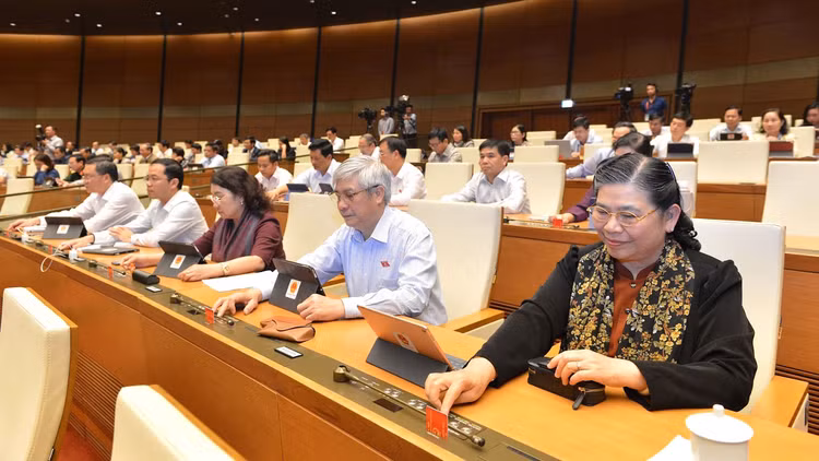 93,37% đại biểu Quốc hội đã biểu quyết tán thành thông qua Nghị quyết về Dự toán ngân sách nhà nước năm 2020. Ảnh: Quang Khánh