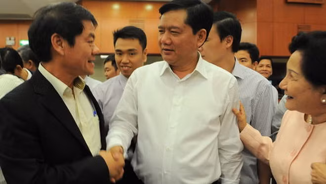 Bí thư Thành ủy TP.HCM Đinh La Thăng gặp gỡ doanh nhân - Ảnh: Tự Trung