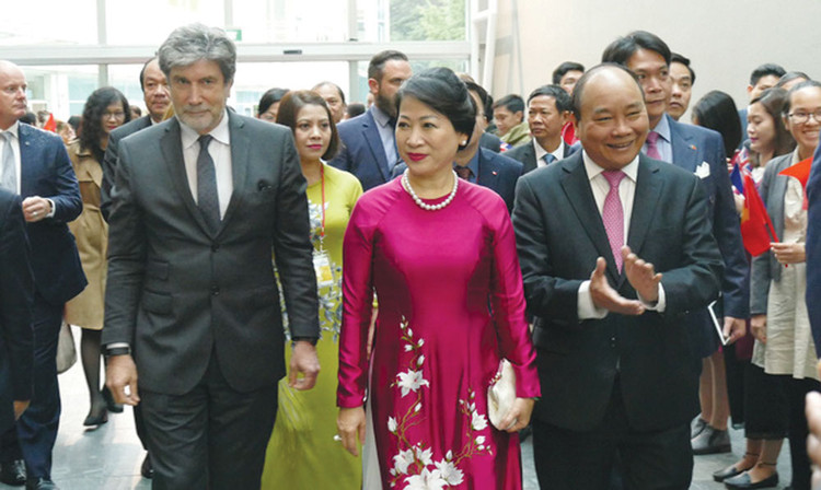 Thủ tướng Nguyễn Xuân Phúc và phu nhân thăm Trường Đại học Công nghệ Auckland, New Zealand - nơi có nhiều sinh viên Việt Nam đang theo học. Ảnh: Đà Trang