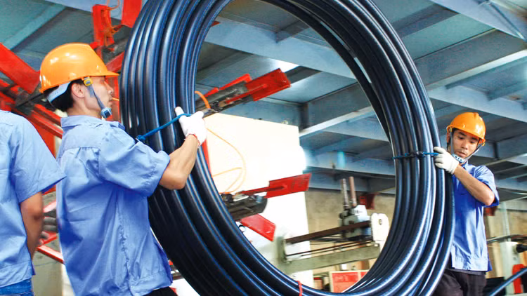 Một số chính sách hỗ trợ DNNVV chưa triển khai được do quy định pháp lý chưa hoàn thiện, trong đó có chính sách ưu đãi về thuế thu nhập doanh nghiệp. Ảnh: Tiên Giang