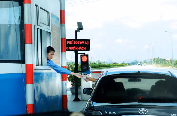 Cần có cơ chế chia sẻ rủi ro về doanh thu với các nhà đầu tư PPP nhưng không áp dụng tràn lan. Ảnh: Lê Tiên