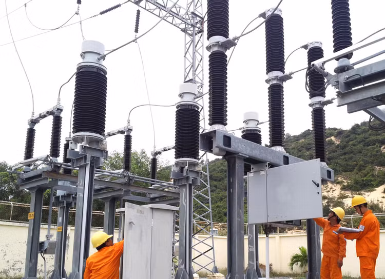 Gói thầu số 12 Cung cấp, lắp đặt, hiệu chỉnh hệ thống tuyến thiết bị truyền dẫn và hệ thống giám sát của EVN có giá trên 148 tỷ đồng