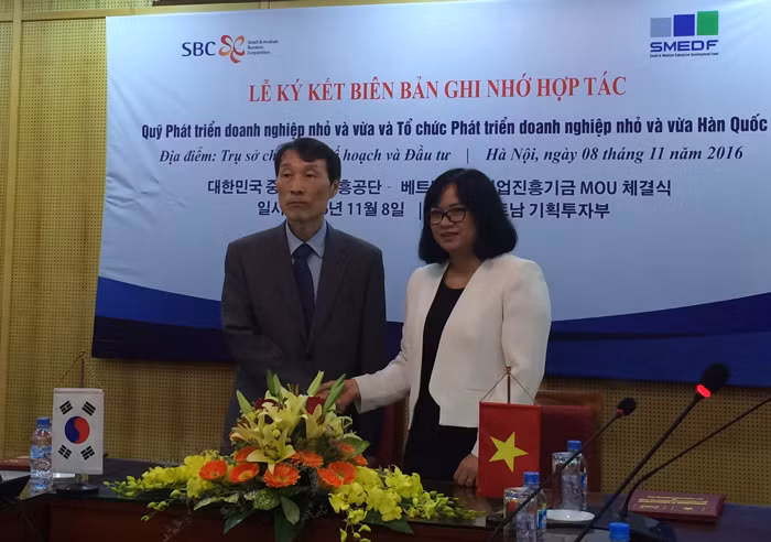 Thông qua Biên bản ghi nhớ, hai bên sẽ chia sẻ kinh nghiệm trong hỗ trợ DNNVV tại Việt Nam. Ảnh: Việt Anh