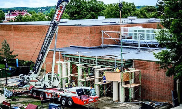 Khu nhà tập luyện thể thao của Đại học Longwood trong thời gian được tu bổ. Ảnh:Washingtonian