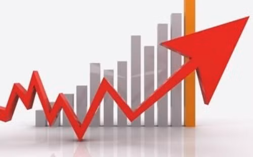 Việt Nam cũng là một trong số 6 nền kinh tế mới nổi tăng trưởng trên 6% trong năm nay, bên cạnh Ấn Độ (7,3%), Tanzania (7,2%), Trung Quốc (6,95%), Uganda (6,85%), và Dominica (6,35%).