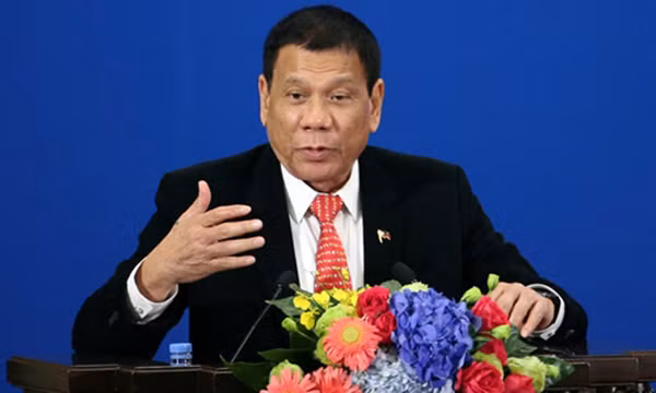 Ông Duterte tuyên bố muốn chia cắt quan hệ với Mỹ. Ảnh: Reuters.
