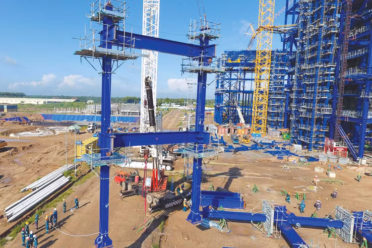 Dự án Nhà máy Nhiệt điện Long Phú 1 bị đình trệ sau khi nhà thầu Power Machine bị Chính phủ Mỹ cấm vận. Ảnh: NC st