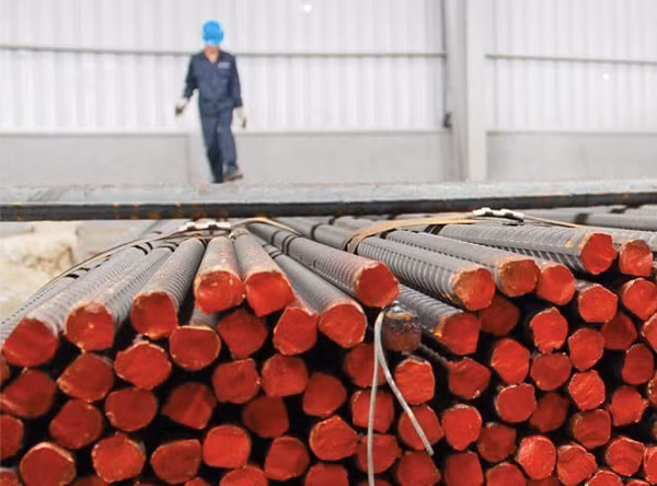 Sản xuất và tiêu thụ thép giảm mạnh