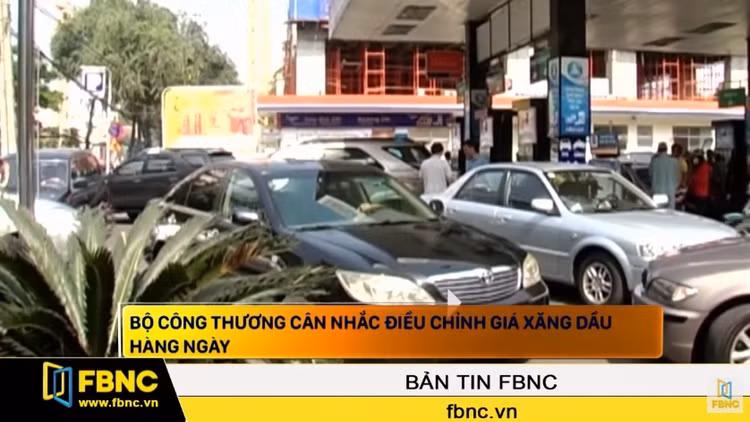 Bộ Công thương cân nhắc điều chỉnh giá xăng dầu hàng ngày