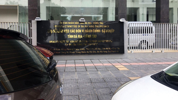 Một số nhà thầu phản ánh bị gây khó dễ trong việc mua HSMT Gói thầu 14A và Gói thầu 14B nên đành “bỏ cuộc” không tham dự đấu thầu