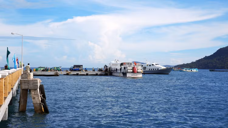 Để phát triển đặc khu, thể chế cho đặc khu phải vượt qua quy định hiện hành, nhất là về hành chính. Ảnh: Lê Tiên