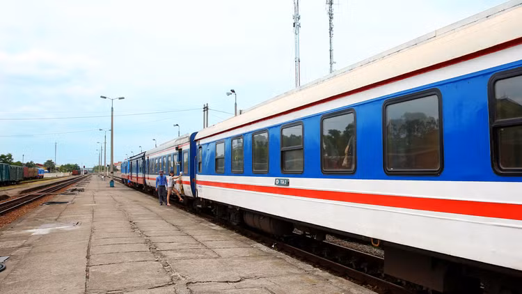Tổng công ty Đường sắt Việt Nam vẫn gần như độc quyền toàn bộ ngành đường sắt. Ảnh: Nhã Chi