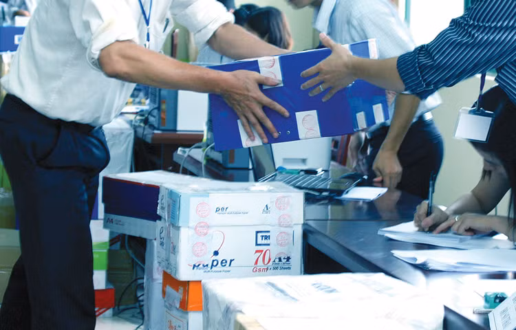 Một trong 2 nhà thầu nộp HSDT muộn là Công ty CP Xây dựng và Cơ giới Vạn Thắng đã xin rút Đơn đề nghị khẩn cấp và HSDT nộp muộn. Ảnh: Lê Tiên