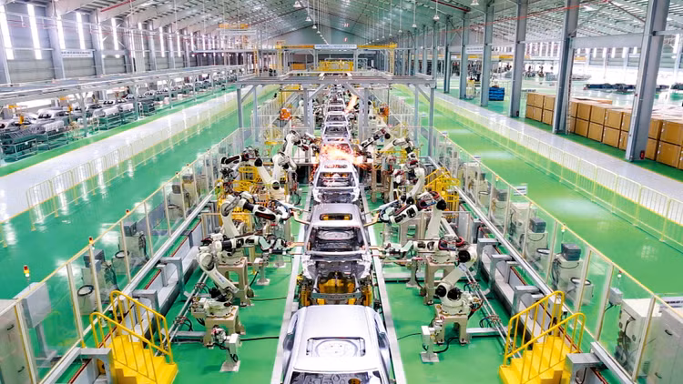 Cần tạo điều kiện cho các DN dẫn đầu chuỗi giá trị trong nước trở thành những người chơi quan trọng trong chuỗi giá trị toàn cầu… Ảnh: Lê Tiên