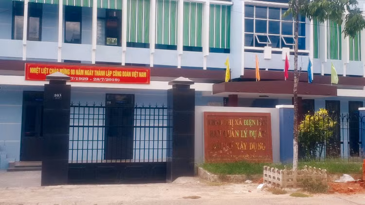 Gói thầu Thi công xây dựng, thiết bị thuộc Dự án Bể bơi các xã vùng Đông do Ban Quản lý dự án đầu tư xây dựng thị xã Điện Bàn (tỉnh Quảng Nam) làm chủ đầu tư