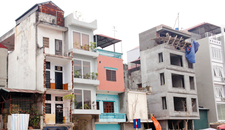 Mặc dù tình hình vi phạm trật tự xây dựng có giảm nhưng còn ở mức cao, gây ra những bức xúc trong dư luận. Ảnh: Tường Lâm