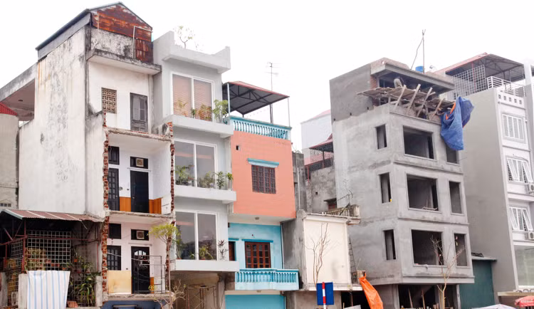 Mặc dù tình hình vi phạm trật tự xây dựng có giảm nhưng còn ở mức cao, gây ra những bức xúc trong dư luận. Ảnh: Tường Lâm