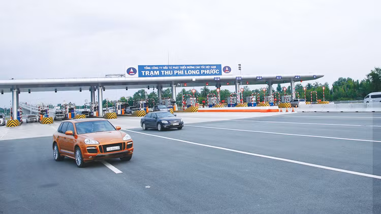 Hệ thống thu giá sử dụng đường bộ không dừng của tuyến cao tốc TP.HCM - Long Thành - Dầu Giây đang sử dụng công nghệ DSRC. Ảnh: Hoài Tâm