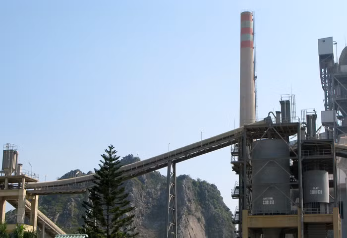 Toàn bộ 46 gói thầu Công ty CP Xi măng Hạ Long mời thầu vẫn chưa được công khai kết quả lựa chọn nhà thầu. Ảnh: Phạm Hồng