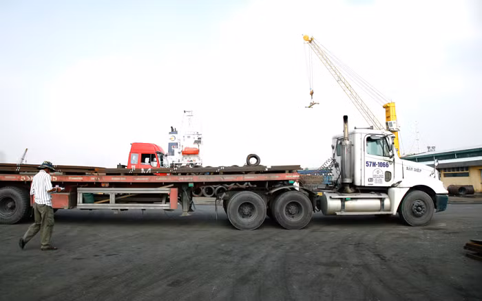 Một số quy định về kinh doanh vận tải đang hạn chế người kinh doanh gia nhập thị trường. Ảnh: Tiên Giang