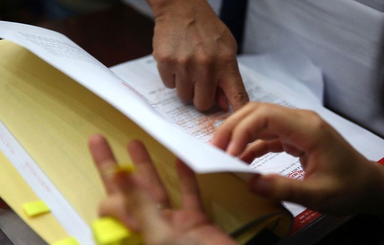 Nhiều HSMT cài cắm các tiêu chí “bẫy” nhà thầu, trở thành công cụ để bên mời thầu/chủ đầu tư loại nhà thầu “lạ”. Ảnh: Tiên Giang