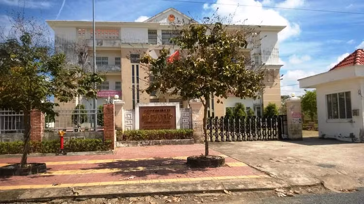 Sở Tư pháp tỉnh Cà Mau – đơn vị làm chủ đầu tư gói thầu “thần tốc” bị khiếu nại.