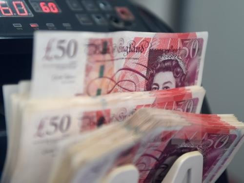 Giá đồng bảng Anh hôm nay 1/4 giảm. Ảnh: TTXVN