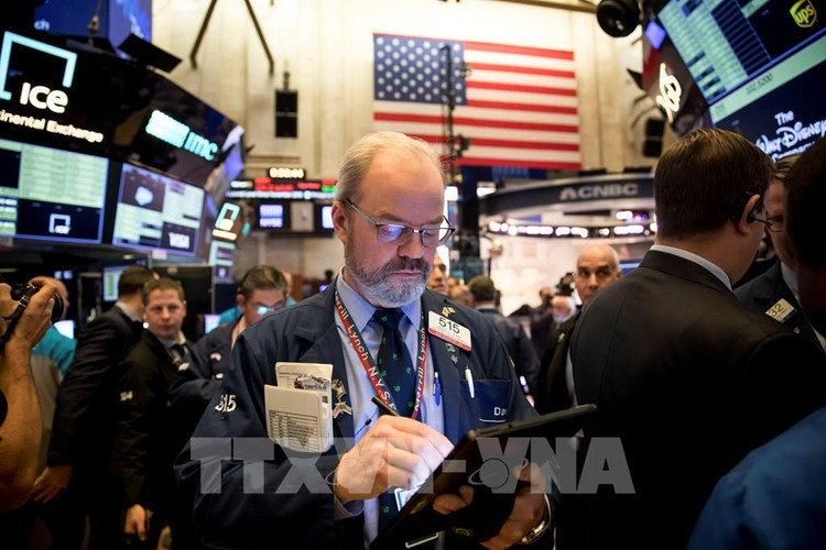 Các chỉ số chứng khoán Mỹ chốt phiên 18/6 trái chiều. Ảnh: TTXVN phát
