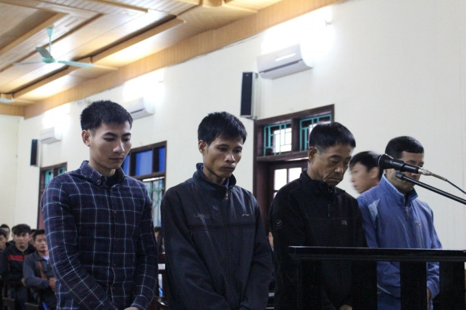 Các bị cáo trong phiên tòa sơ thẩm.
