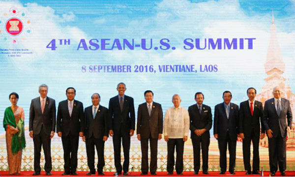 Lãnh đạo các nước ASEAN và Mỹ trong cuộc họp thượng định ASEAN - Mỹ ngày 8/9. Ảnh: Reuters