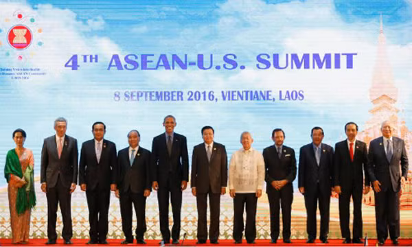Lãnh đạo các nước ASEAN và Mỹ trong cuộc họp thượng định ASEAN - Mỹ ngày 8/9. Ảnh: Reuters