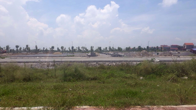 Gói thầu Xây dựng hạ tầng kỹ thuật khu đất hỗ trợ 7% phục vụ giải phóng mặt bằng Bệnh viện Bạch Mai – cơ sở 2 bị người dân tố cáo. Ảnh: Trần Nam