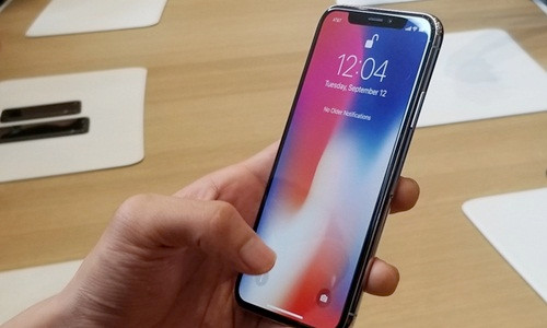 iPhone X là sản phẩm kỷ niệm 10 năm ra mắt iPhone. Ảnh:Engadget