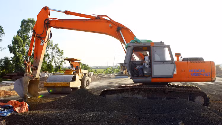 Điểm tin kế hoạch lựa chọn nhà thầu một số gói thầu lớn ngày 23/04