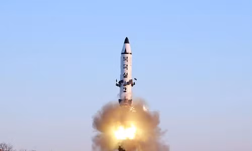 Mô phỏng hành trình bay 700 km của tên lửa Triều Tiên