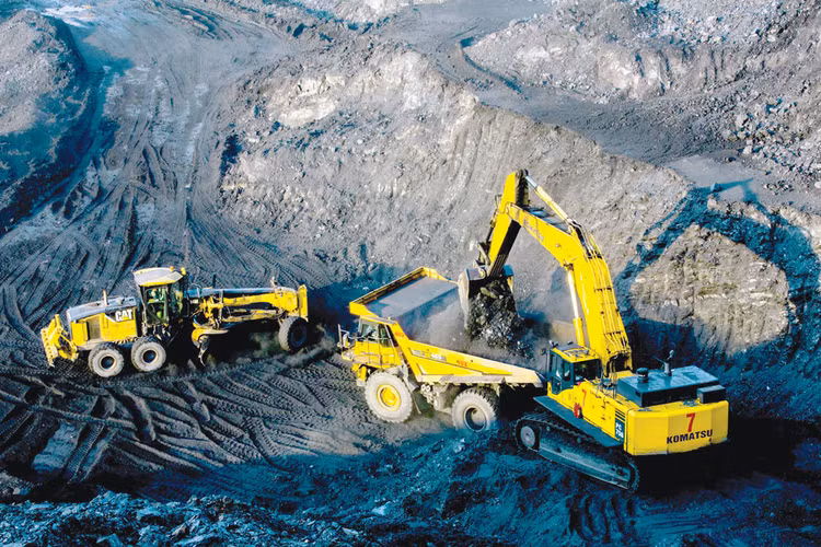 Trong 9 tháng đầu năm, công nghiệp khai khoáng giảm 8,08%. Ảnh: Dương Đại