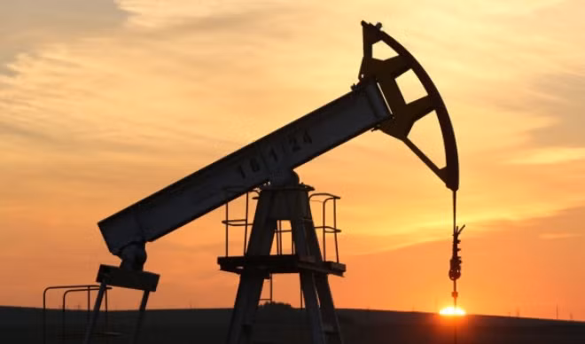 2 ngày tăng 21%, giá dầu tăng mạnh nhất trong 7 năm