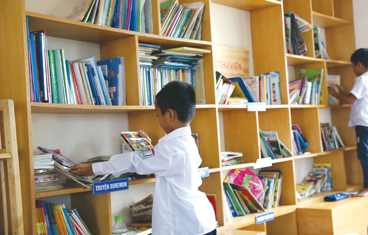 Gói thầu Mua sắm tủ, bàn, ghế thuộc Dự án Trường Tiểu học thị trấn Cái Vồn A, thị xã Bình Minh, tỉnh Vĩnh Long bị nhà thầu khiếu nại. Ảnh: Lan Hương