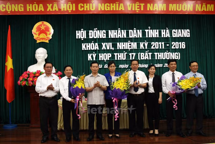 Phó Chủ tịch UBND tỉnh Hà Thị Minh Hạnh (giữa). (Ảnh: Minh Tâm/Vietnam+)