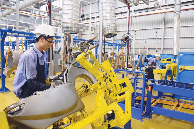 Nhiều tín hiệu cho thấy tăng trưởng kinh tế của năm 2017 có thể đạt được 6,7%. Ảnh: Tường Lâm