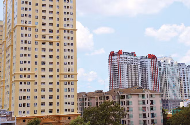 Mỗi năm, tại TP. HCM có hàng chục chung cư lớn đưa vào sử dụng. ảnh: Lê Toàn