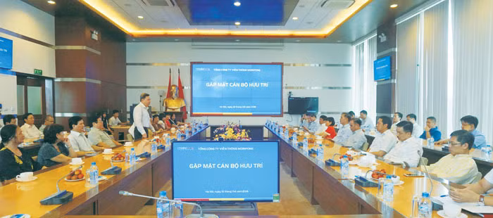 Buổi gặp mặt cán bộ hưu trí nhân dịp kỉ niệm 23 năm ngày thành lập Công ty thông tin di động (16/04/1993 - 16/04/2016) – nay là Tổng công ty Viễn thông MobiFone