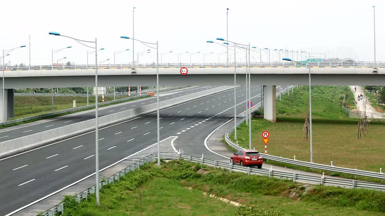 Các dự án BOT giao thông thường có tổng mức đầu tư lớn, nhưng yêu cầu mức vốn tự có thấp. Ảnh: Lê Tiên